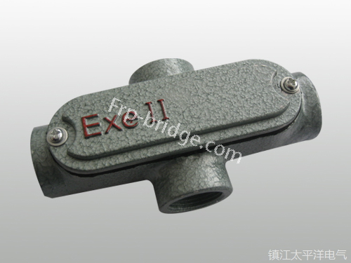 防爆穿线四通穿线盒